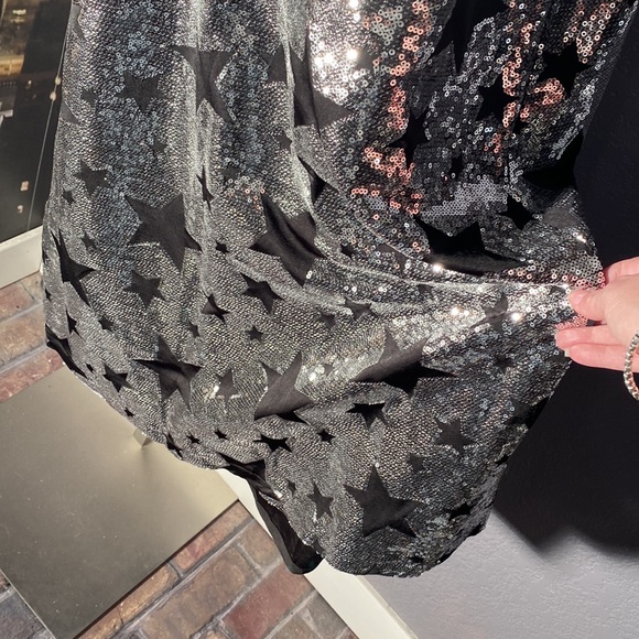 XOXO dress: A-line V-neck mini w silver sequins lined w black stars - L - Picture 11 of 16
